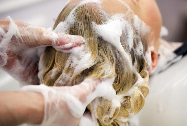 洗发店如何从50万到10亿，真正的老板只赚有限的利润，稳赚的利润