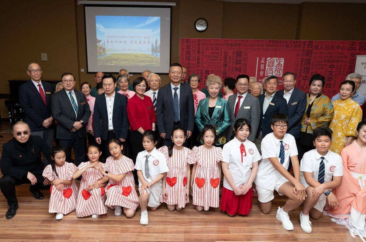 中国驻多伦多总领馆举办亚裔文化月社区活动 罗伟东总领事发表致辞
