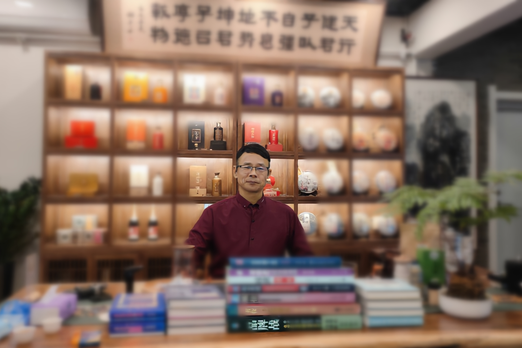 别只盯着AI算力，“DeepSeek时刻”正逼着企业家重建品牌护城河
