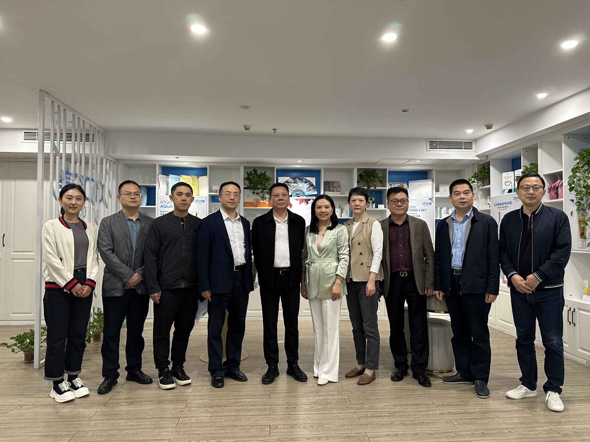 芙蓉区政协走访调研文艺路地区委员组暨街道委员工作室揭牌仪式