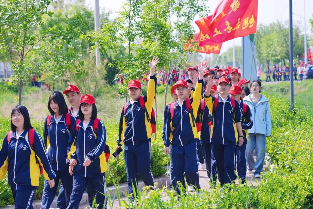 集体出走，刷爆朋友圈！沧州鸿臻第二届远足活动盛大举办
