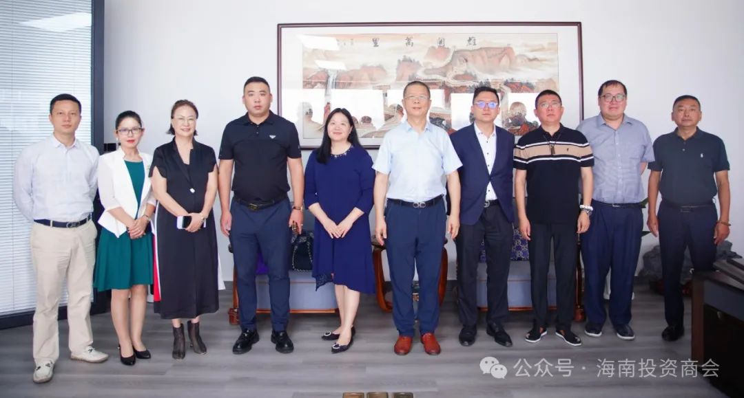 琼港合作新篇章：香港高才通协会代表团到访海投会，探讨多领域合作