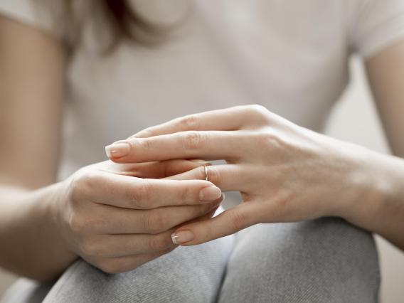发现另一半婚内出轨，离婚时如何争取自己的合法权益