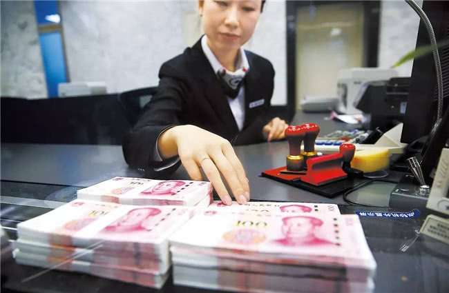 不建议大家一发工资就“转走”，为什么？银行职员说出背后缘由