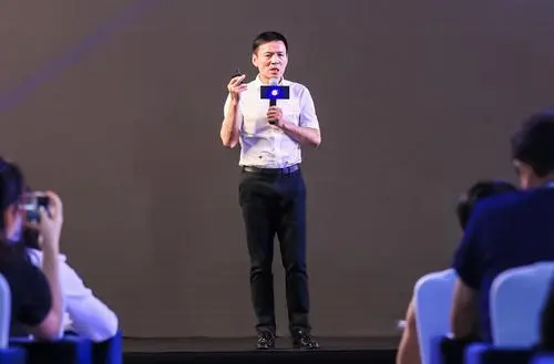 曾经和OPPO、vivo同台竞争，年营收高达十亿，如今却鲜为人知
