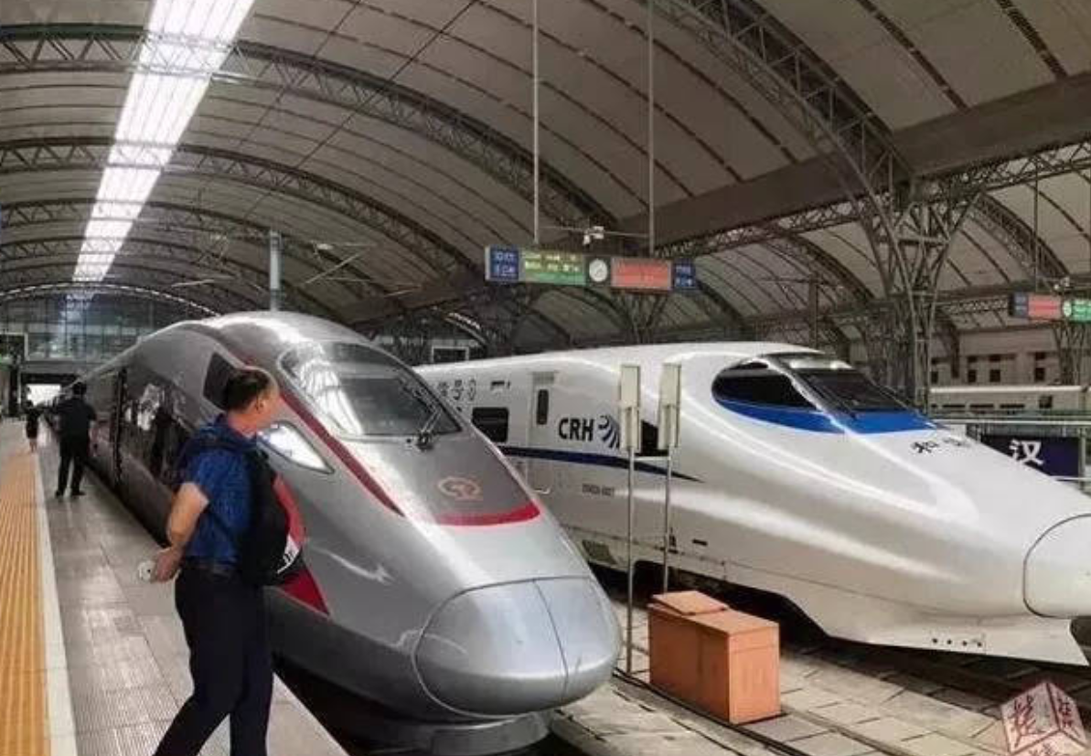 高铁持续亏损后宣布进行大调整，高速收费也要调整了，9月底开始