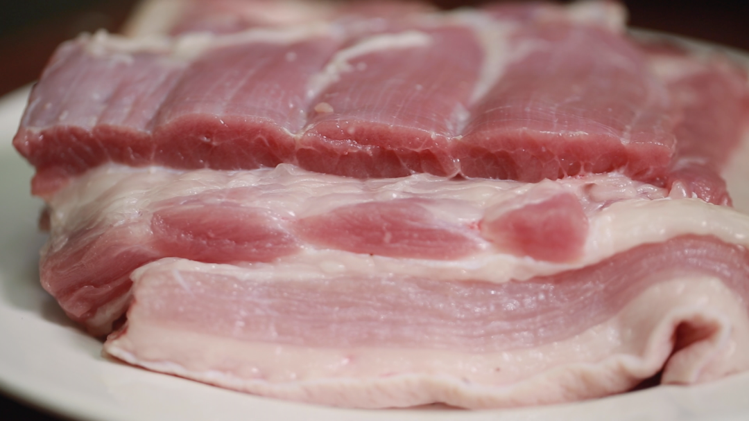 除了“割肉粉汤”，海南屯昌黑猪还有多少种吃法？