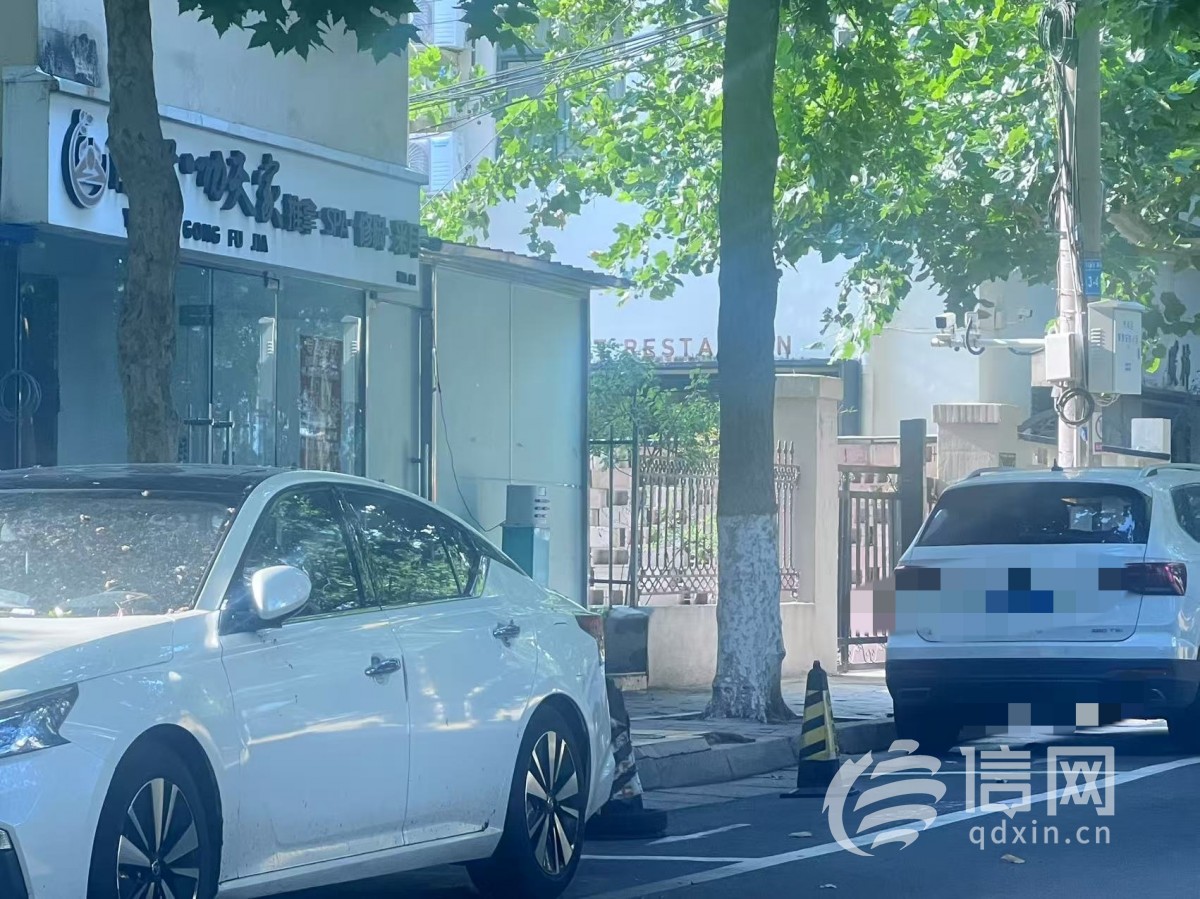 商户私自占车位未清理 青岛市政空间称将对巡视员扣薪