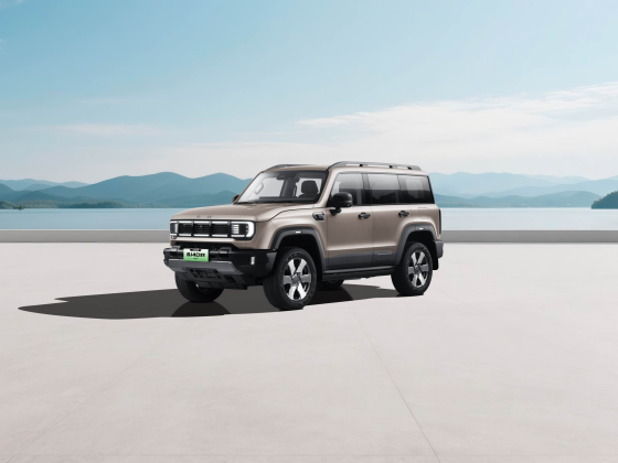 BJ40增程唯一入选国博，定义中国硬派越野新标杆v11119.png