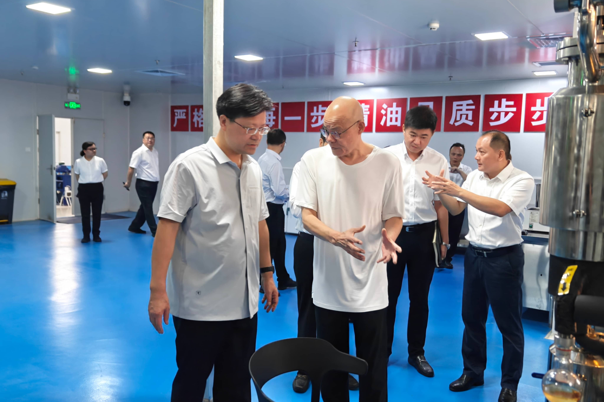 海南省省委常委、省纪委书记陈国猛调研海南大观沉香产业园