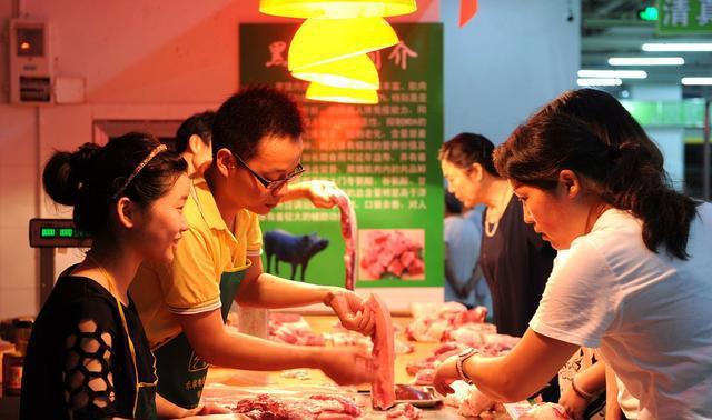 用肉偿巨债，饿死生猪百万头，中国养猪第一股退市