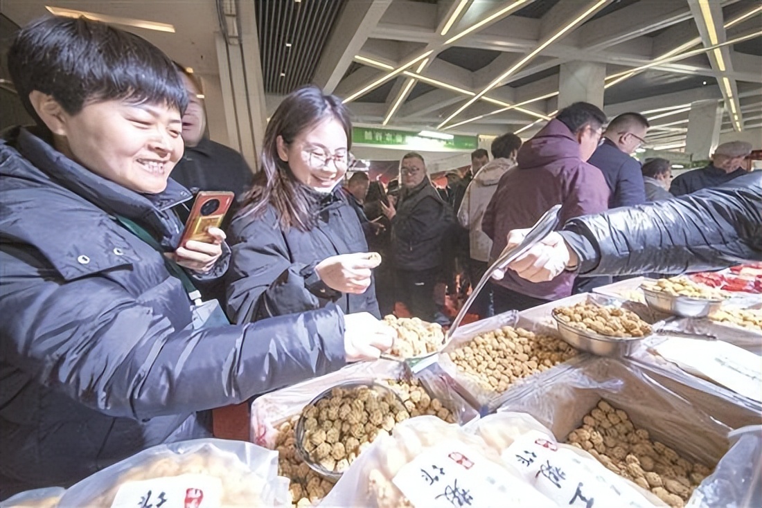 千万补贴 “食”惠梁山