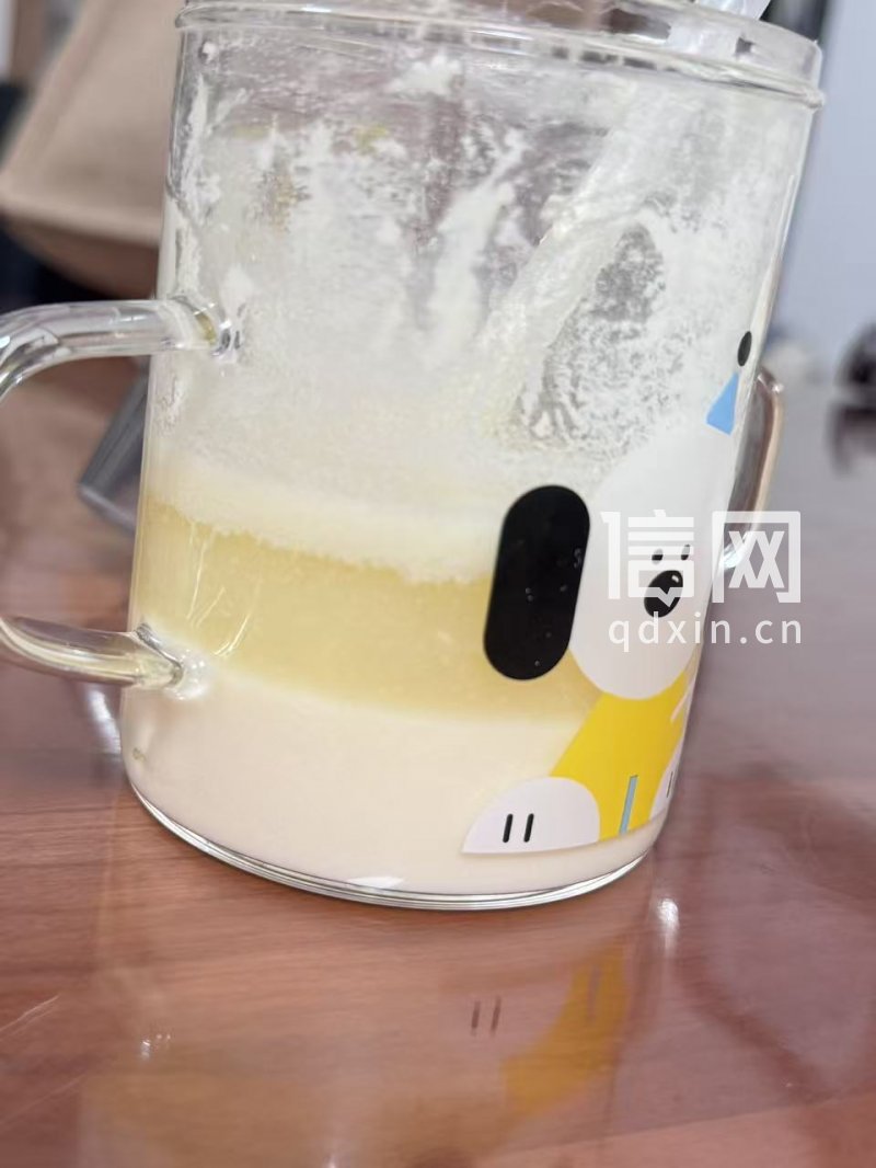 美多棒儿童奶粉冲泡出现沉淀分层 客户投诉时发现产品已下架