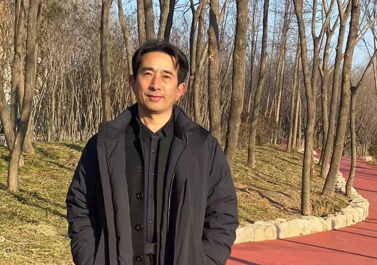 墨韵中流淌的灵性诗篇 ‖记著名画家郑会军先生