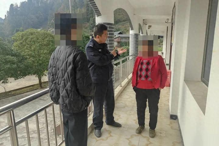 从“红脸争执”到“握手言和” 民警村委联手化解矛盾纠纷