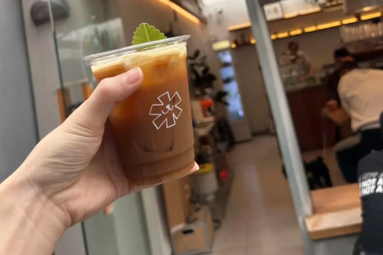 “用一杯咖啡串联起了整条街的年轻力！”