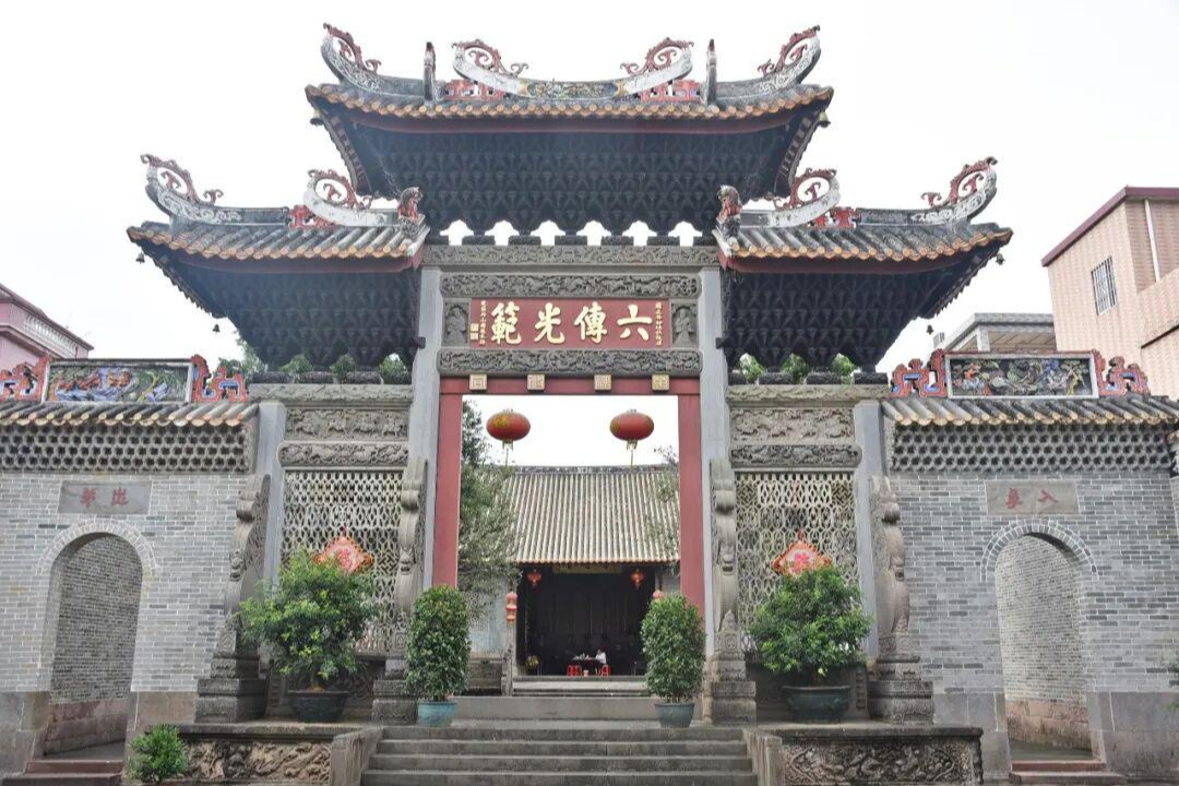 戚继光题匾，奉祀陈道明，曾被当作学校和工厂的番禺明代古祠！