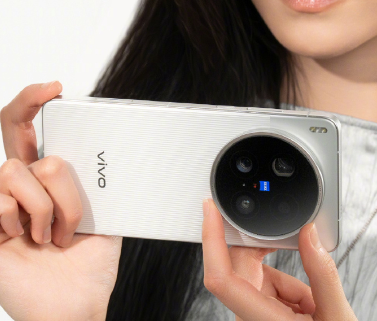 vivo X200 Ultra亮点：2亿长焦影像革命，骁龙8至尊版旗舰标杆