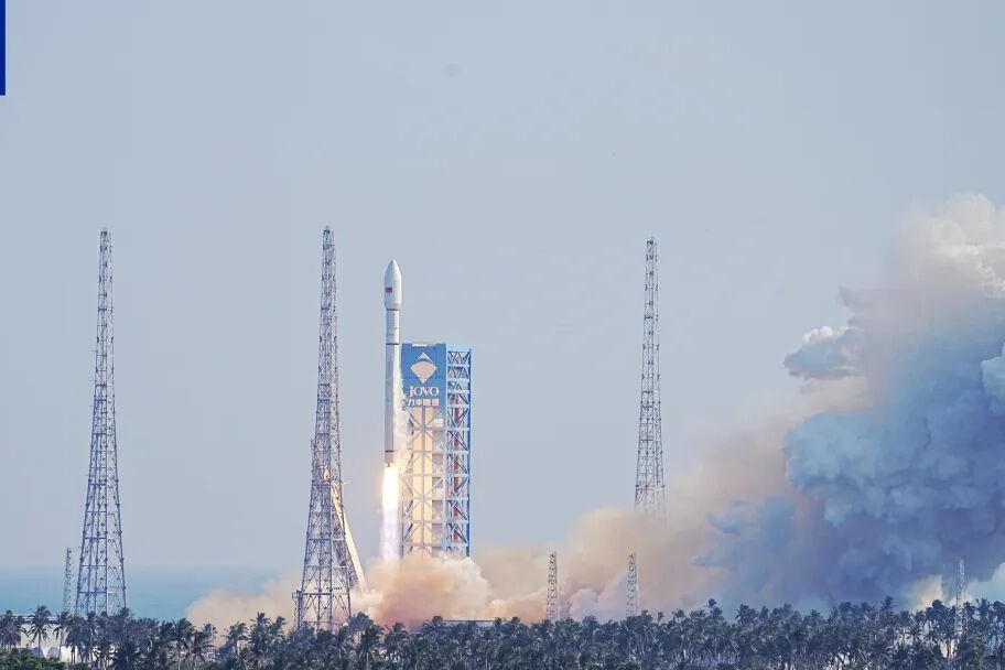 我国在文昌成功发射卫星互联网低轨19组卫星