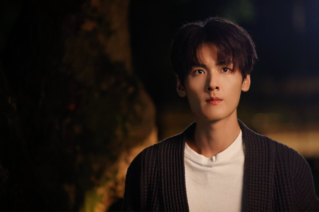小红书FIRST携手推出短剧《人生录像厅》，红镜短剧开启冬日7连更