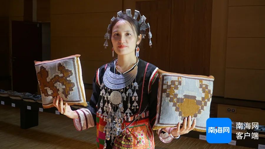 自贸港的年轻人丨五指山黎锦传承人谭朝艳：用锦“织”出国门