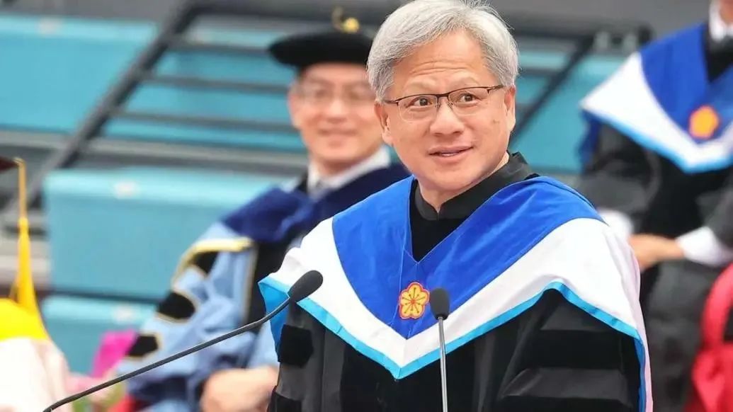 惨败中，万亿大佬黄仁勋是这样站起来的