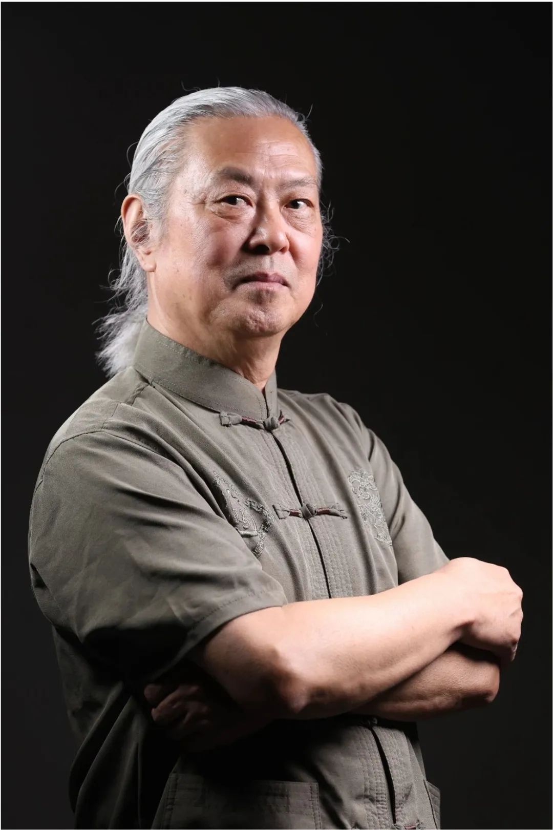 《卓而不凡》中国最具时代影响力艺术家  周铭