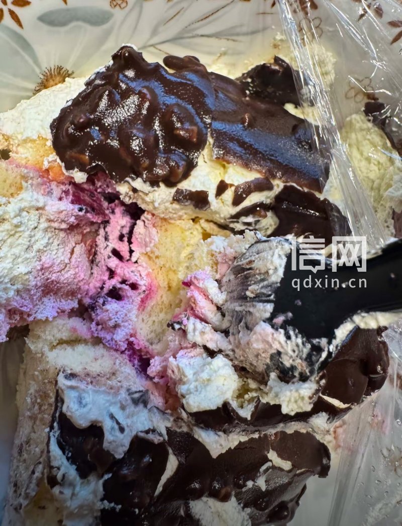 直播间买到山寨梦龙蛋糕 商家拼接许昕视频引流卖货