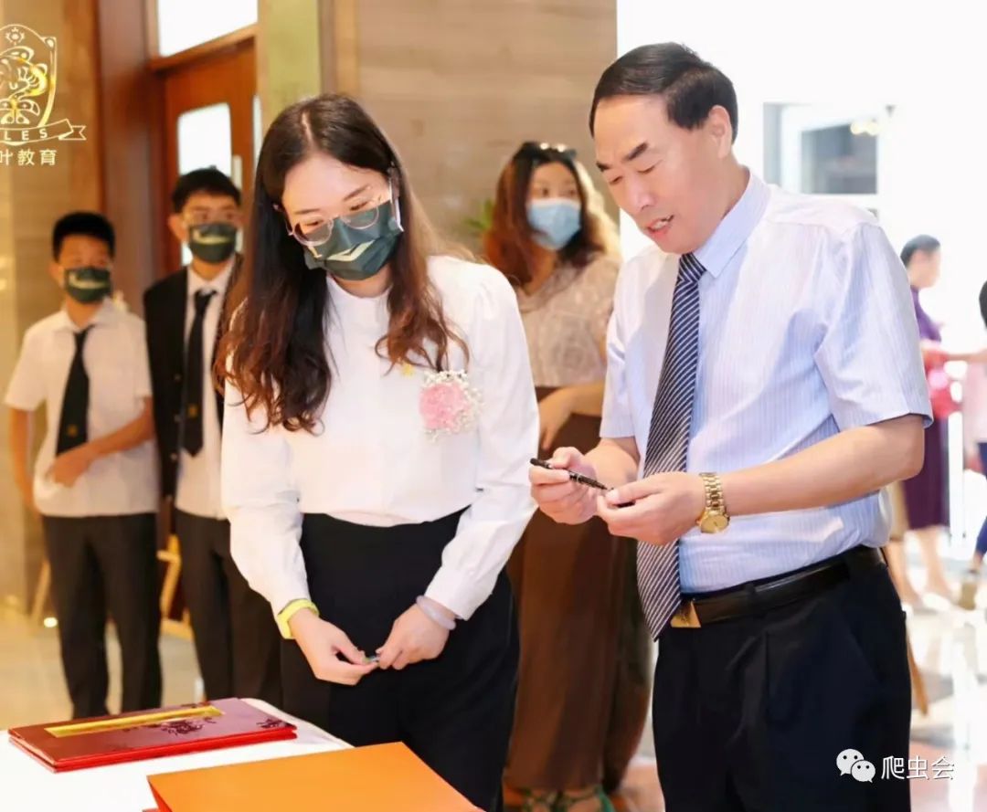 李笑天：舞笔海南新时代
