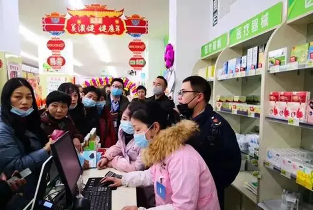 找药店比找厕所还容易，遍地开花的大药房，一年能赚多少钱？