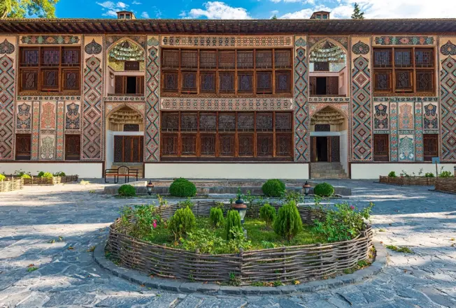 舍基的可汗夏宫，Azerbaijian.travel