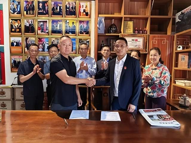 中国白兰地黄石运营中心启动，采购殷祖印子粑一千万斤签约助力乡村振兴(图6)