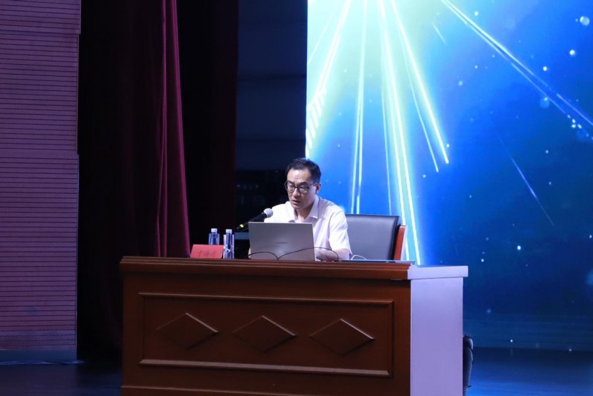 “XIN空间阅读推广”科普月主题讲座《人工智能：从科幻电影到现实生活的奇妙旅程》开讲(图2)