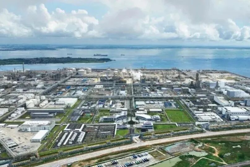 全球化工巨头，为何密集重仓中国？答案藏在一份发改委报告里