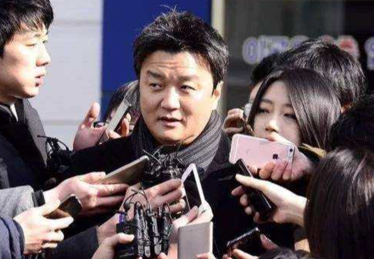 三星公主下嫁保镖，婚后丈夫本性暴露，离婚时索要71亿“分手费”