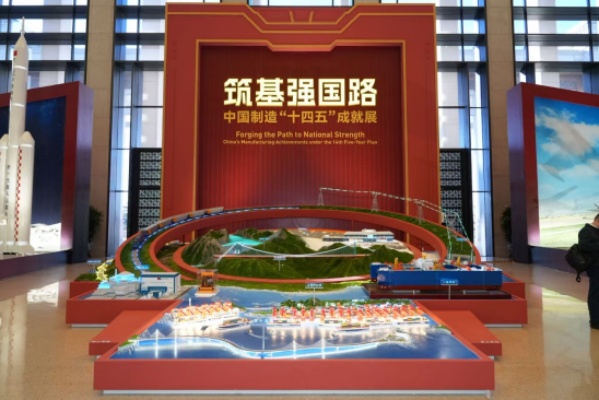BJ40增程唯一入选国博，定义中国硬派越野新标杆!