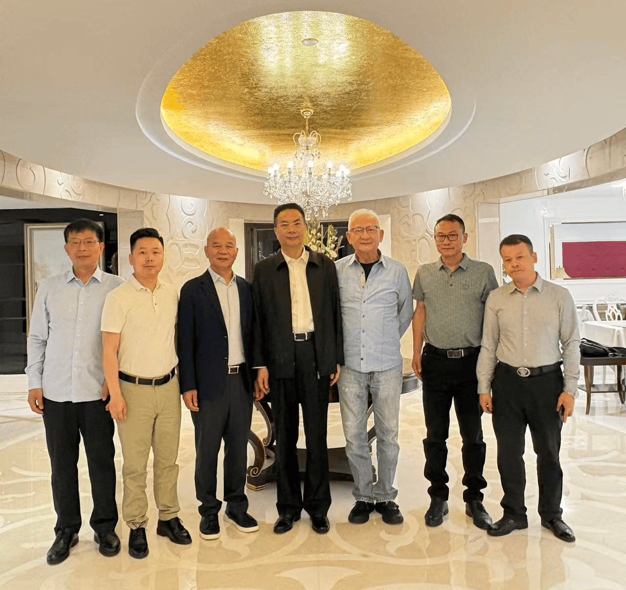 春晖映京华 同心话归程——张宗真在北京接见共工新闻社代表团